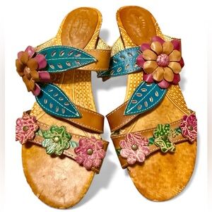 L Artiste Spring Step LONA Multicolor Floral Sandals
